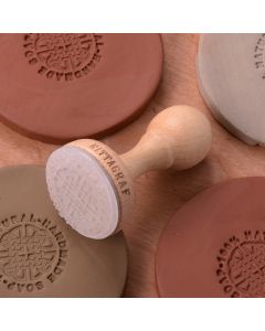 Sello redondo para marcar cerámica y piezas de barro